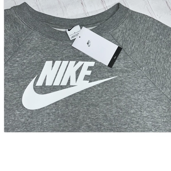 Nike Sportswear Club Fleece Sweatshirt - Picture 4 of 5